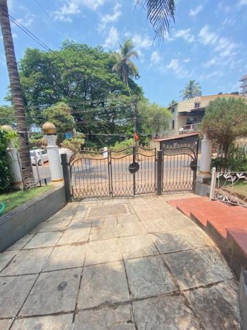 Felix Homestay Enclave Панаджи Екстериор снимка