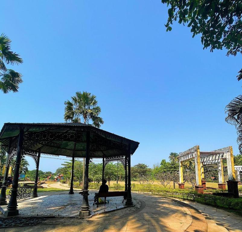 Felix Homestay Enclave Панаджи Екстериор снимка